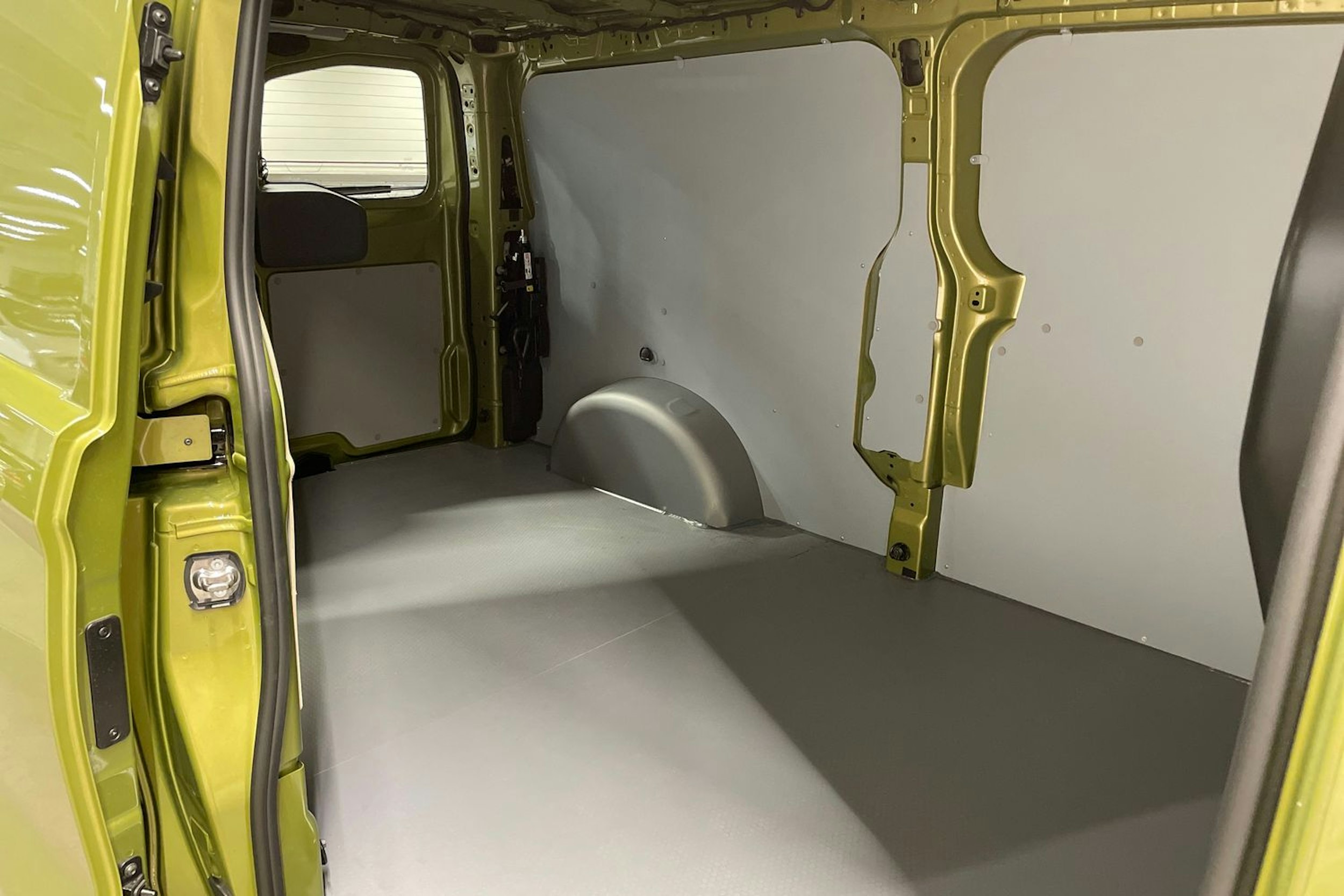 vihreä Volkswagen Transporter 2025 kuva 10.