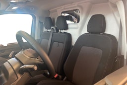 harmaa Volkswagen Transporter 2025 kuva 10.