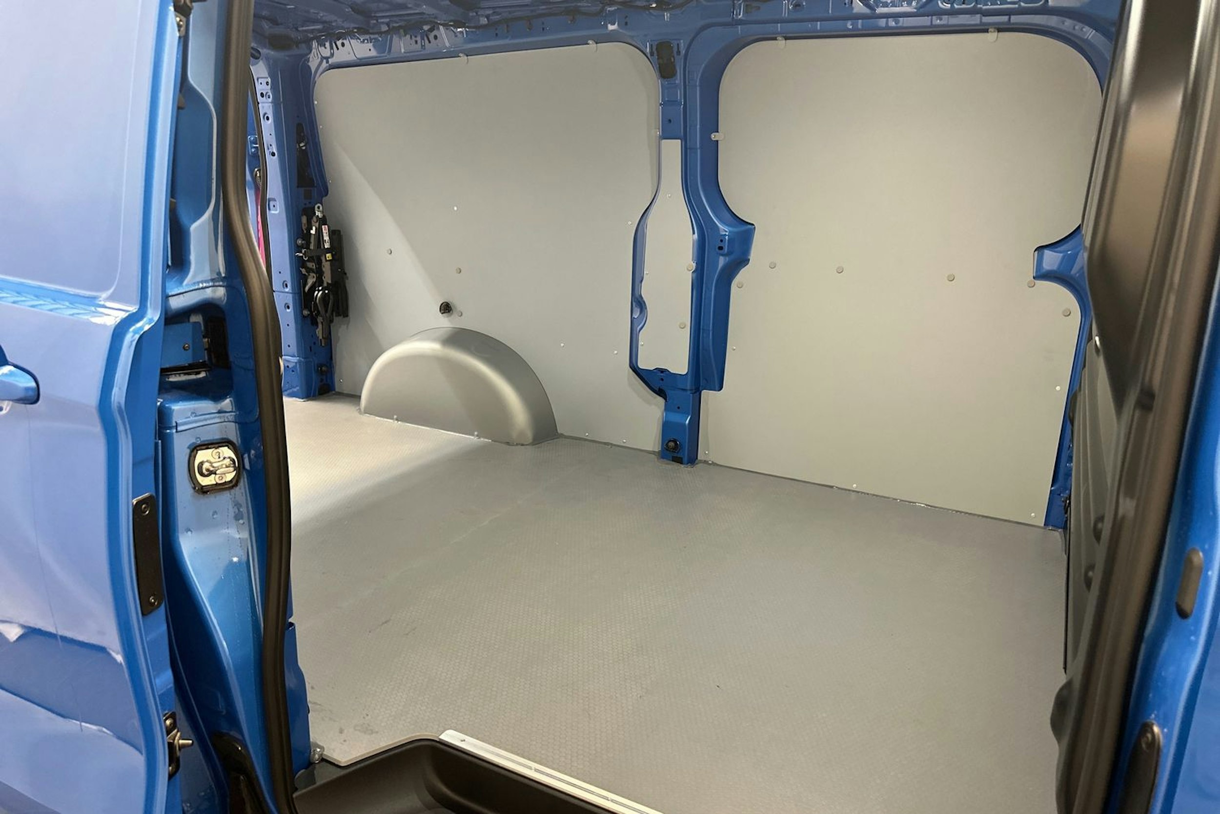 sininen Volkswagen TRANSPORTER 2025 kuva 13.