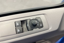 sininen Volkswagen TRANSPORTER 2025 kuva 14.