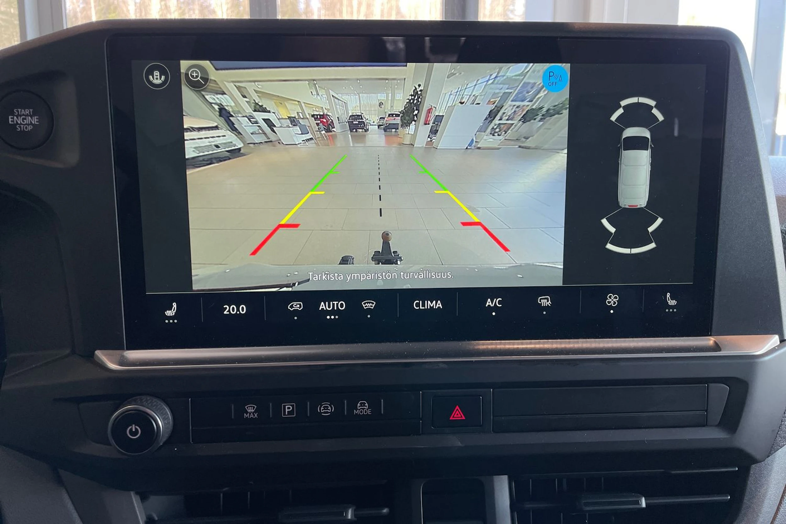 harmaa Volkswagen Transporter 2025 kuva 12.