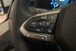 valkoinen Volkswagen Transporter 2025 kuva 15.