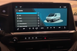 valkoinen Volkswagen Transporter 2025 kuva 17.