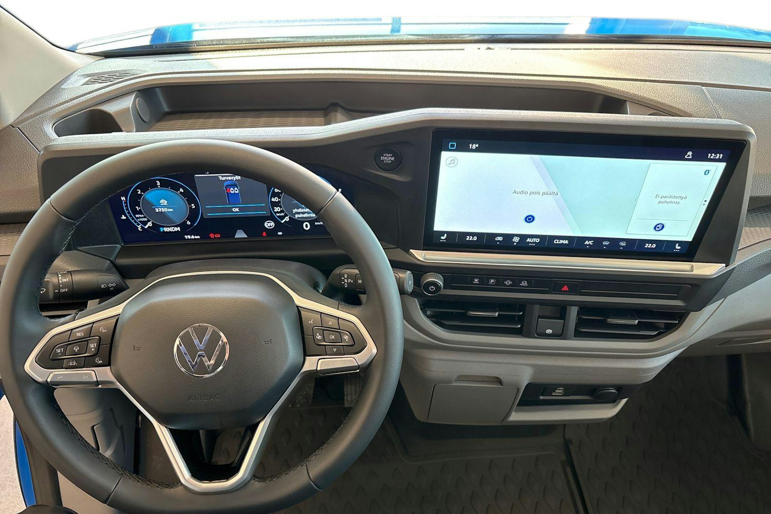 sininen Volkswagen Transporter 2025 kuva 9.