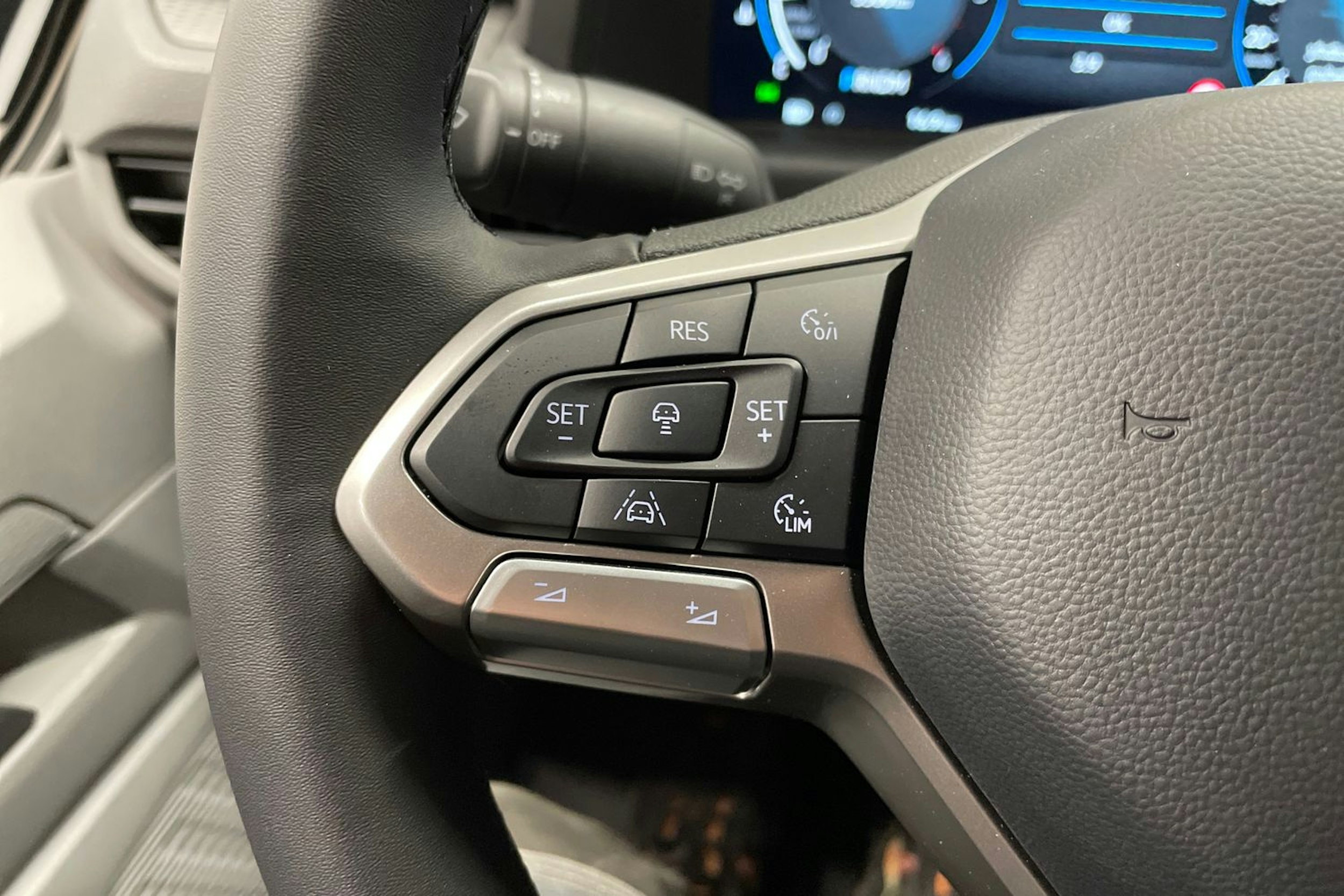 met. sininen Volkswagen Transporter 2025 kuva 14.