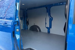 Sininen Volkswagen TRANSPORTER 2025 kuva 11.