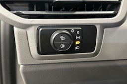 harmaa Volkswagen Transporter 2025 kuva 13.