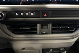 harmaa Volkswagen Transporter 2025 kuva 21.