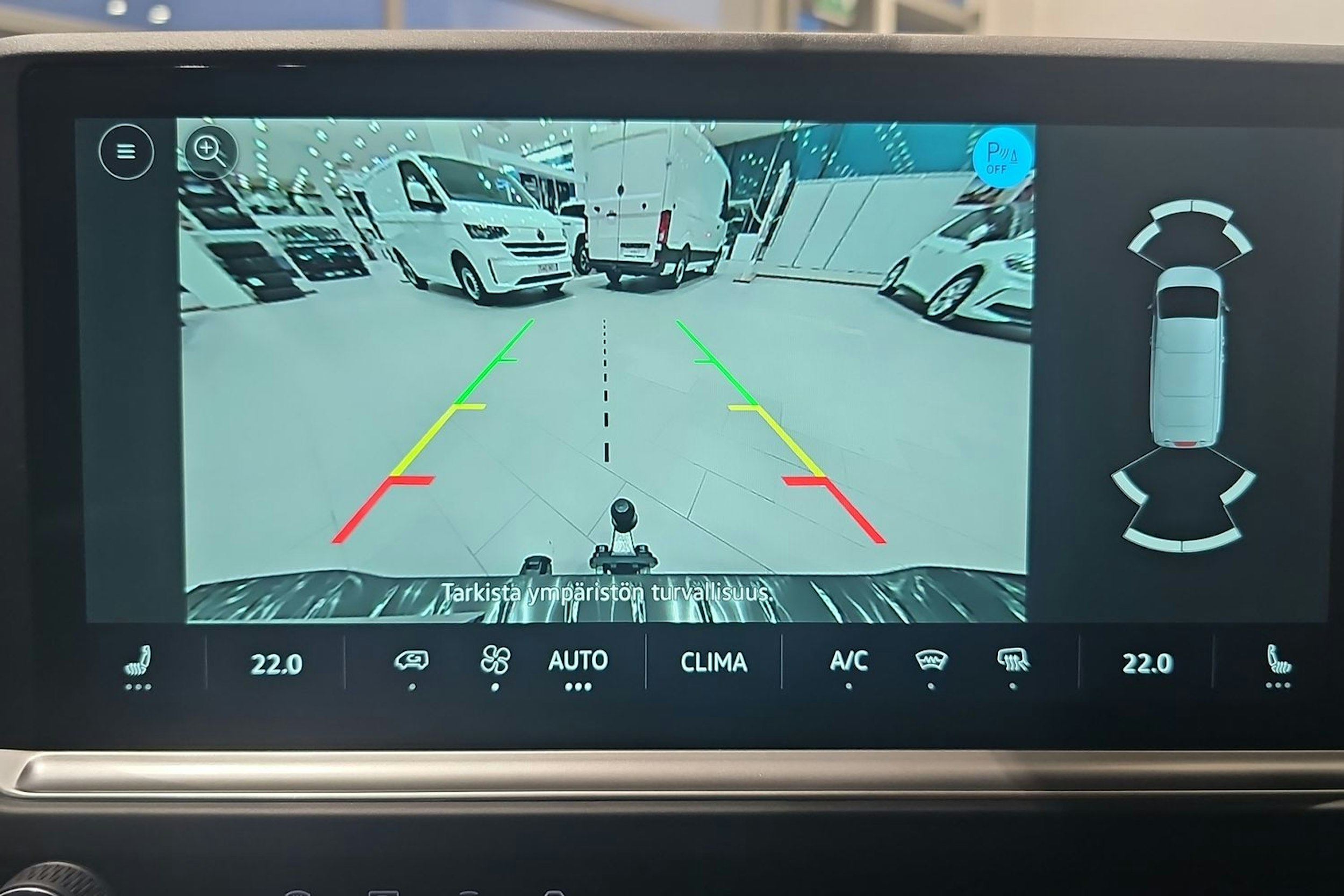 valkoinen Volkswagen Transporter 2025 kuva 23.