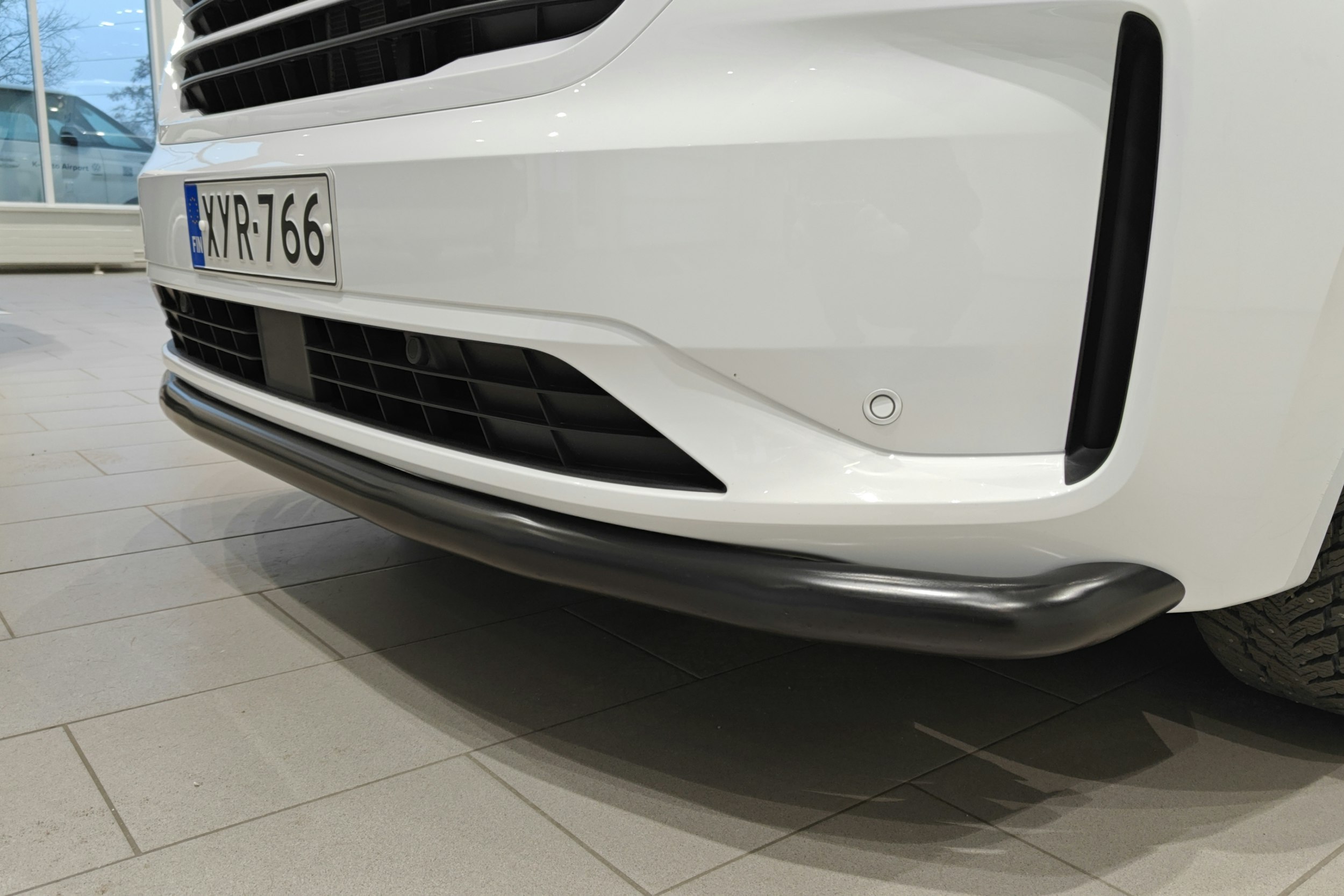 valkoinen Volkswagen Transporter 2025 kuva 16.