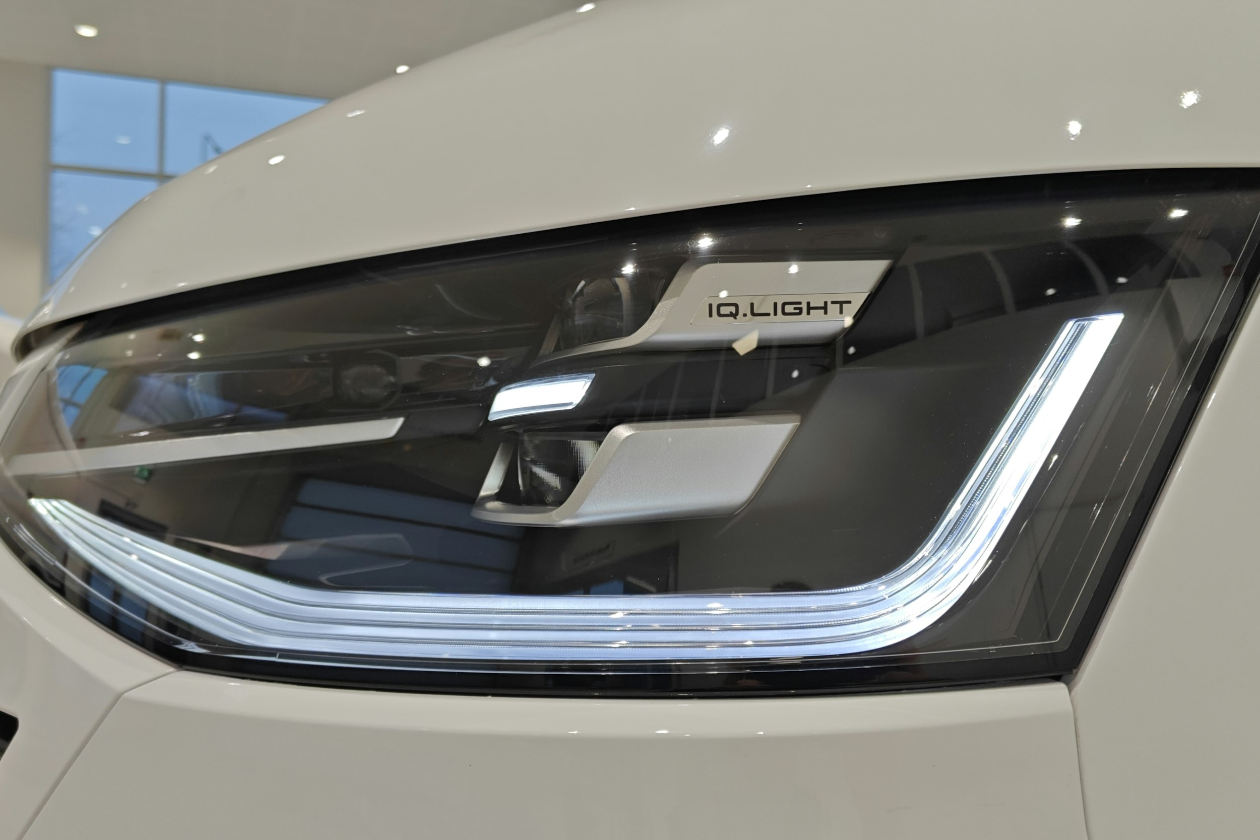 valkoinen Volkswagen Transporter 2025 kuva 17.