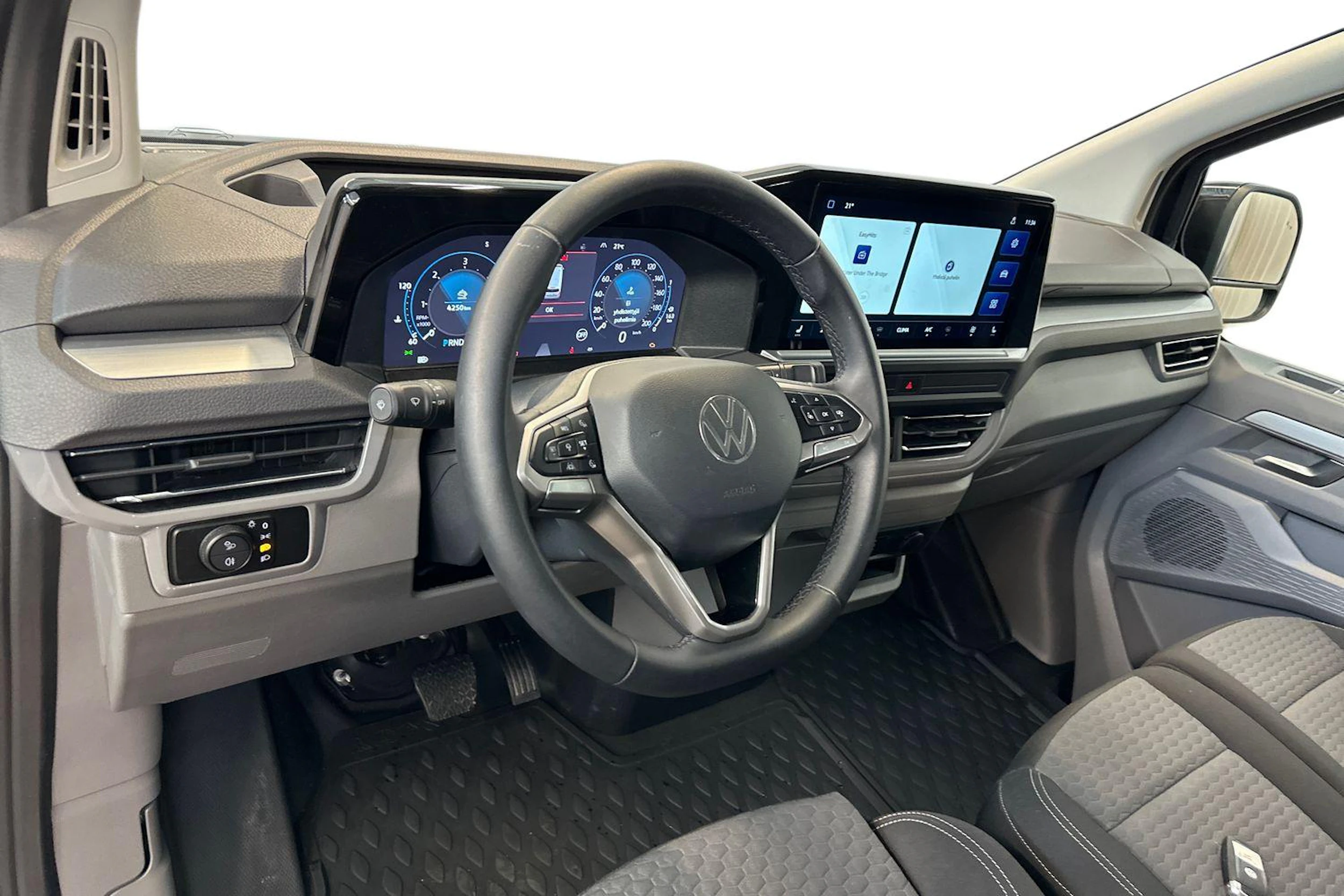 Musta Volkswagen Transporter 2025 kuva 8.