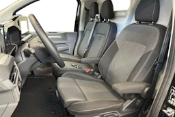 Musta Volkswagen Transporter 2025 kuva 11.