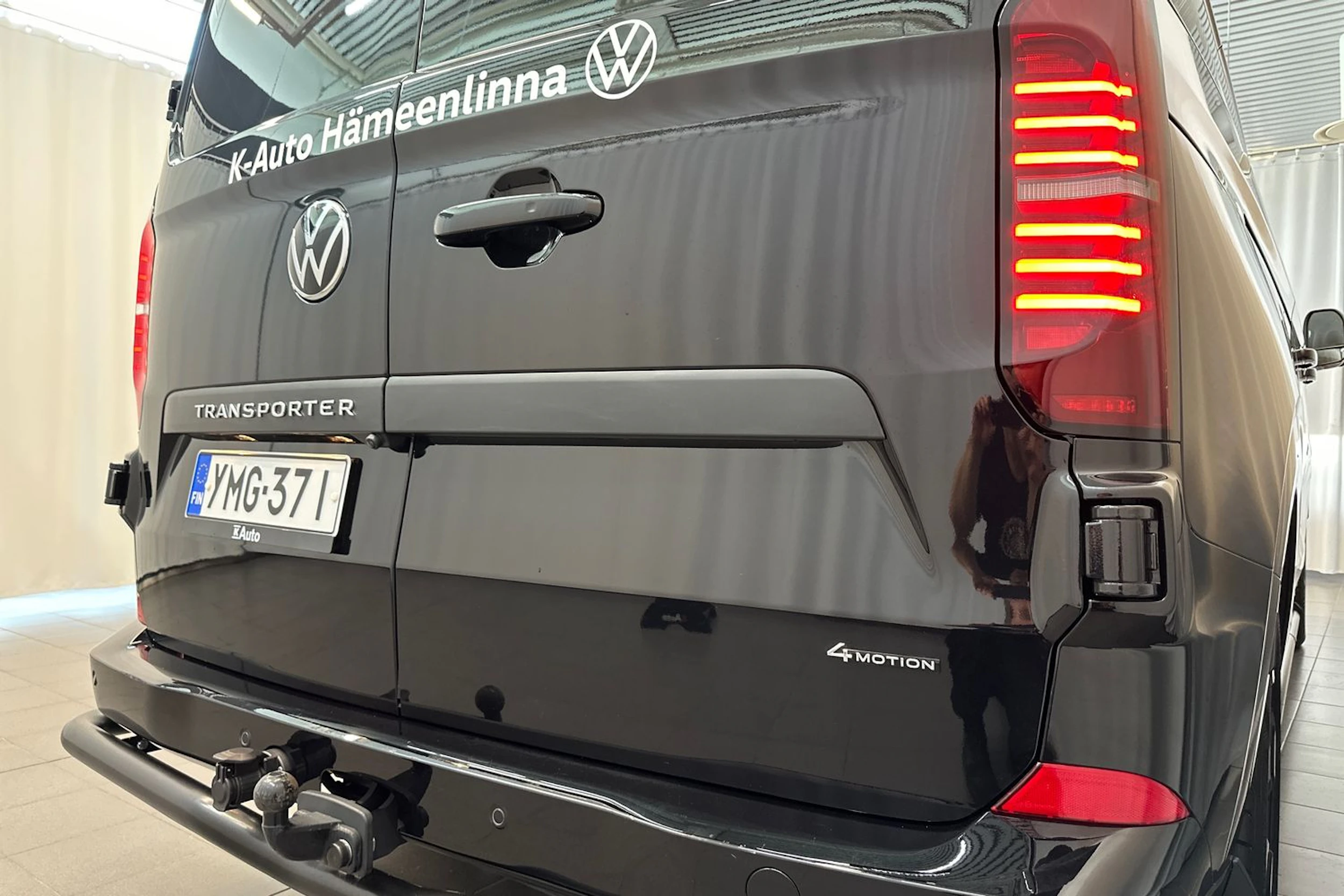 Musta Volkswagen Transporter 2025 kuva 31.