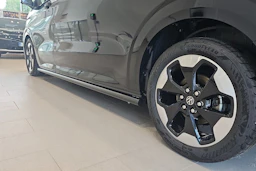 met. musta Volkswagen Transporter 2026 kuva 14.