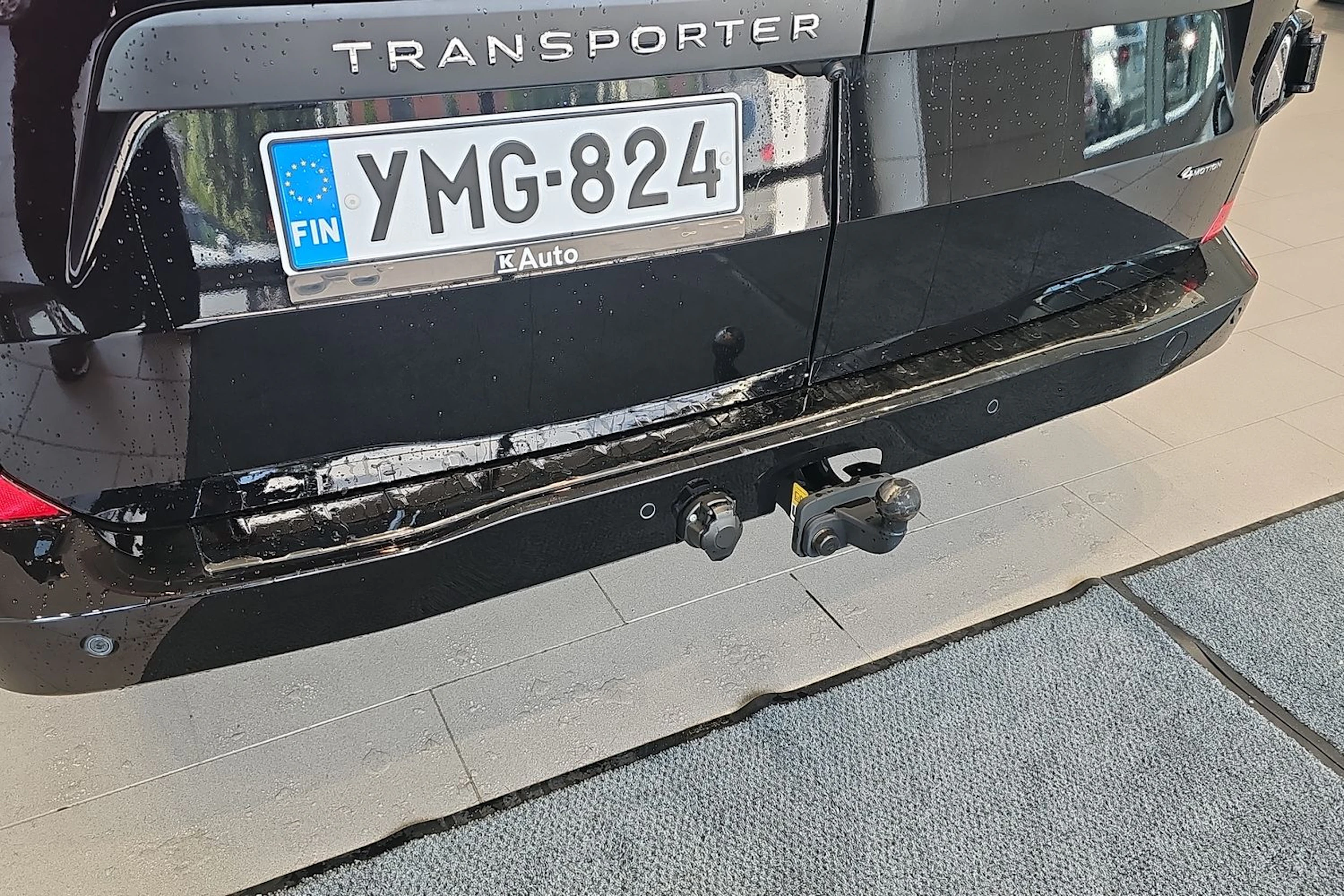 met. musta Volkswagen Transporter 2026 kuva 15.