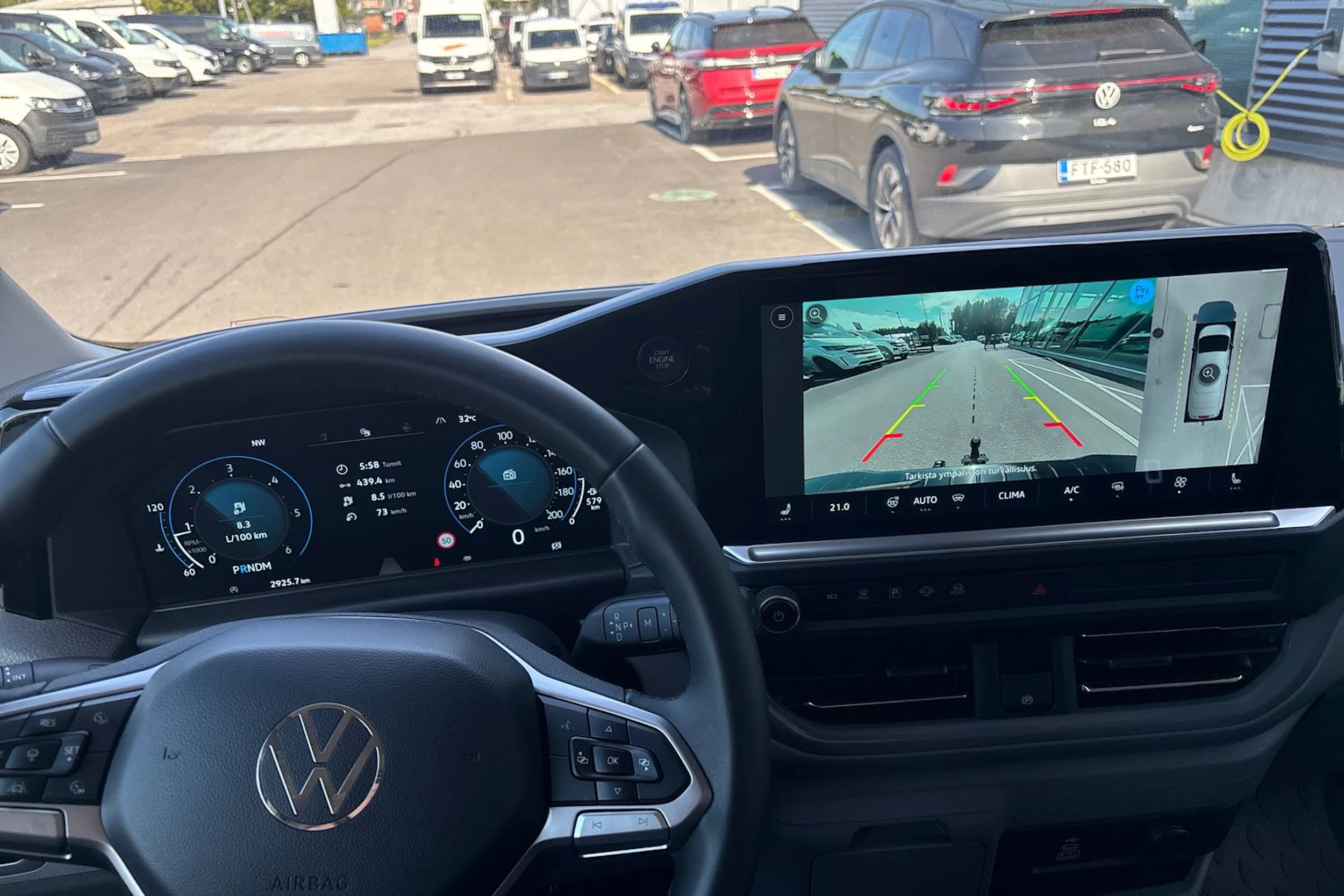 musta Volkswagen Transporter 2026 kuva 13.