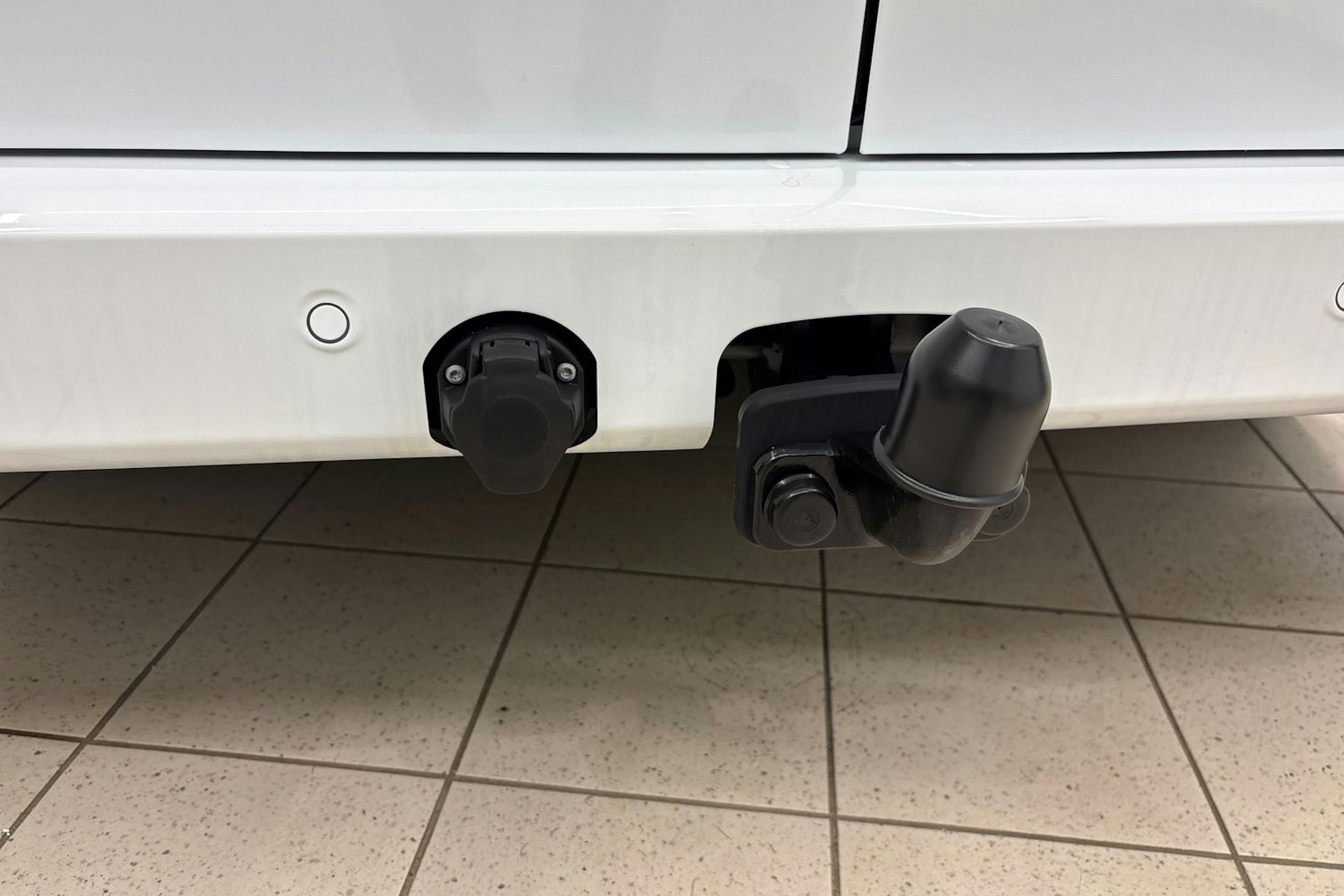 valkoinen Volkswagen Transporter 2025 kuva 12.