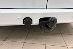 valkoinen Volkswagen Transporter 2025 kuva 12.