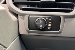 harmaa Volkswagen Transporter 2025 kuva 15.