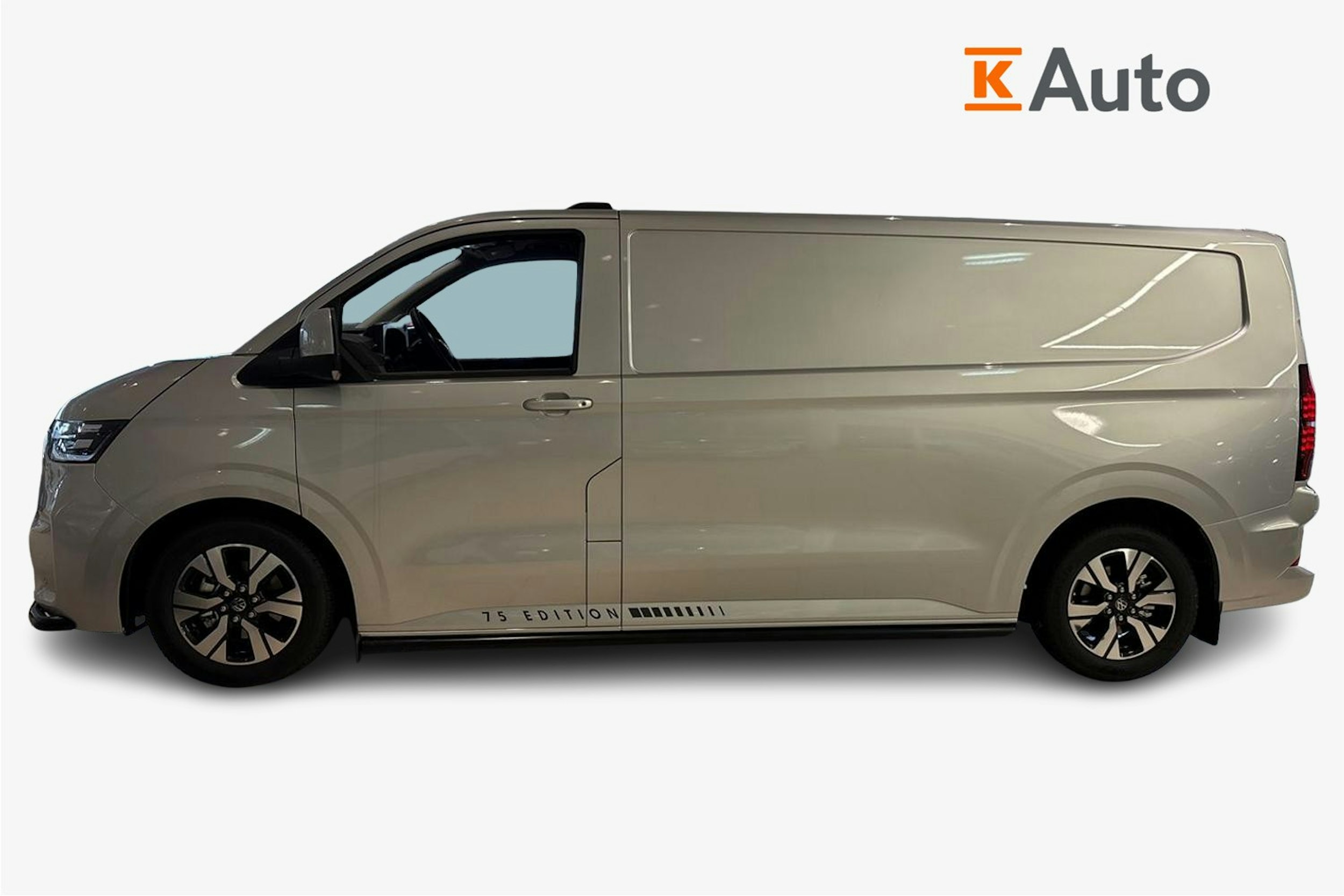 harmaa Volkswagen Transporter 2025 kuva 7.