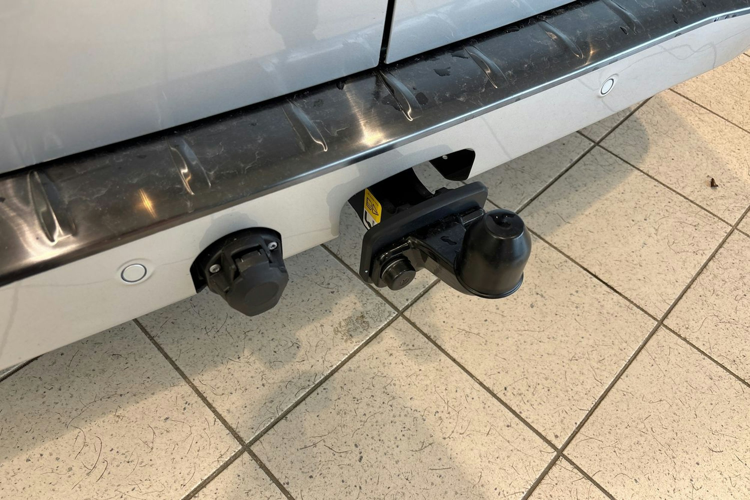 harmaa Volkswagen Transporter 2025 kuva 15.