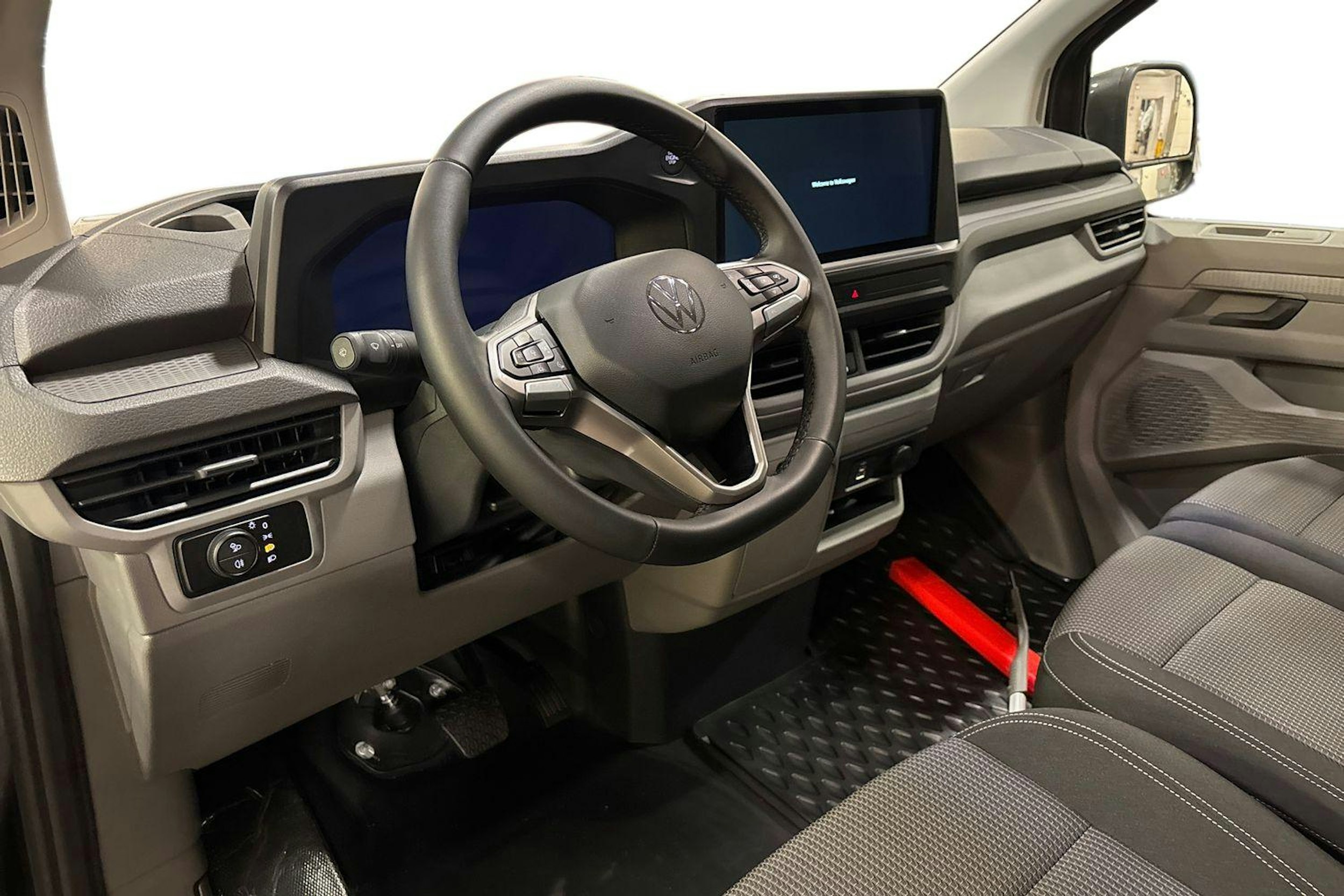 met. harmaa Volkswagen Transporter 2025 kuva 8.