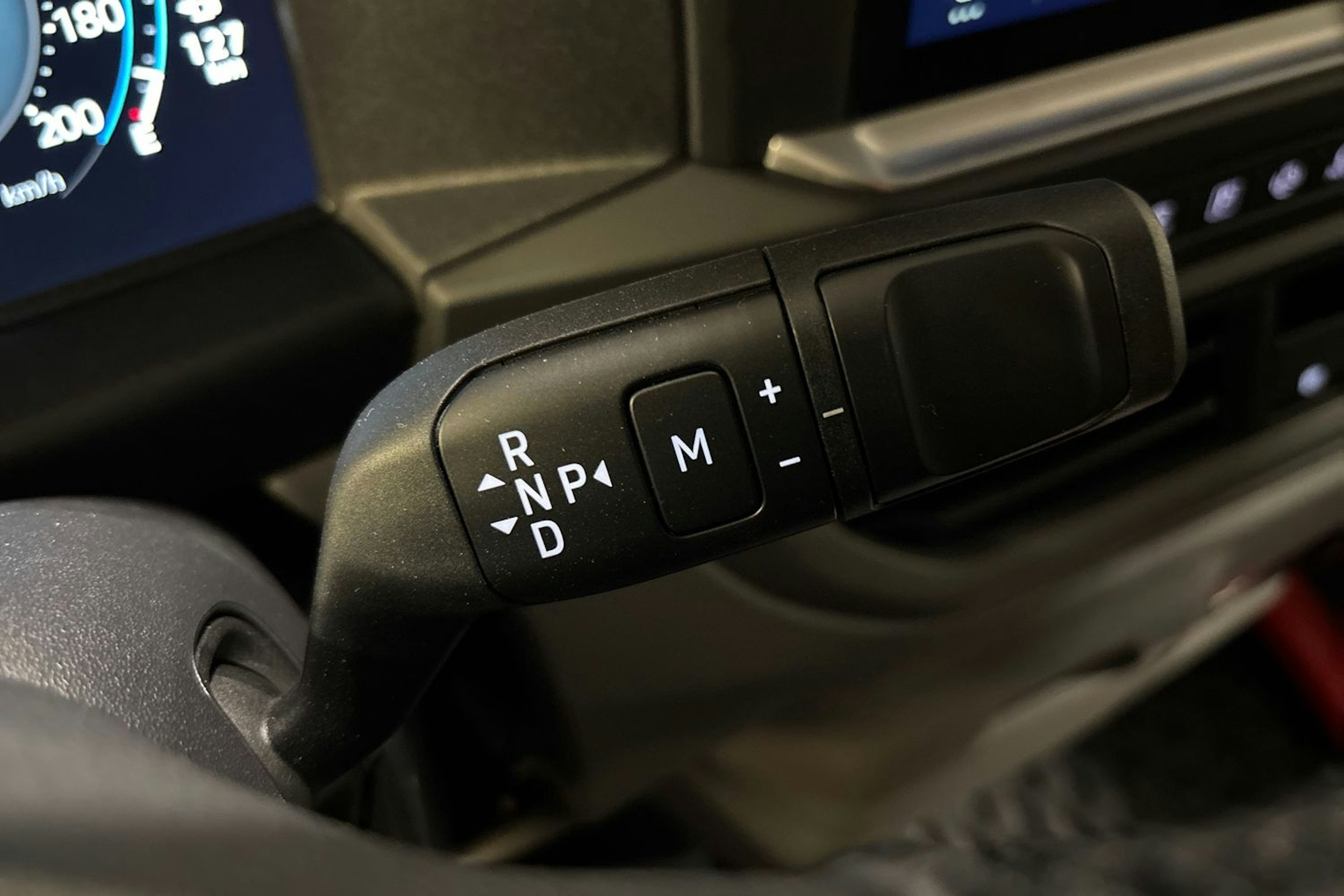 met. harmaa Volkswagen Transporter 2025 kuva 13.