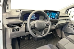 valkoinen Volkswagen Transporter 2025 kuva 6.