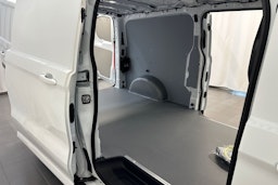 valkoinen Volkswagen Transporter 2025 kuva 12.