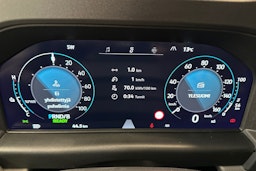 valkoinen Volkswagen Transporter 2025 kuva 19.