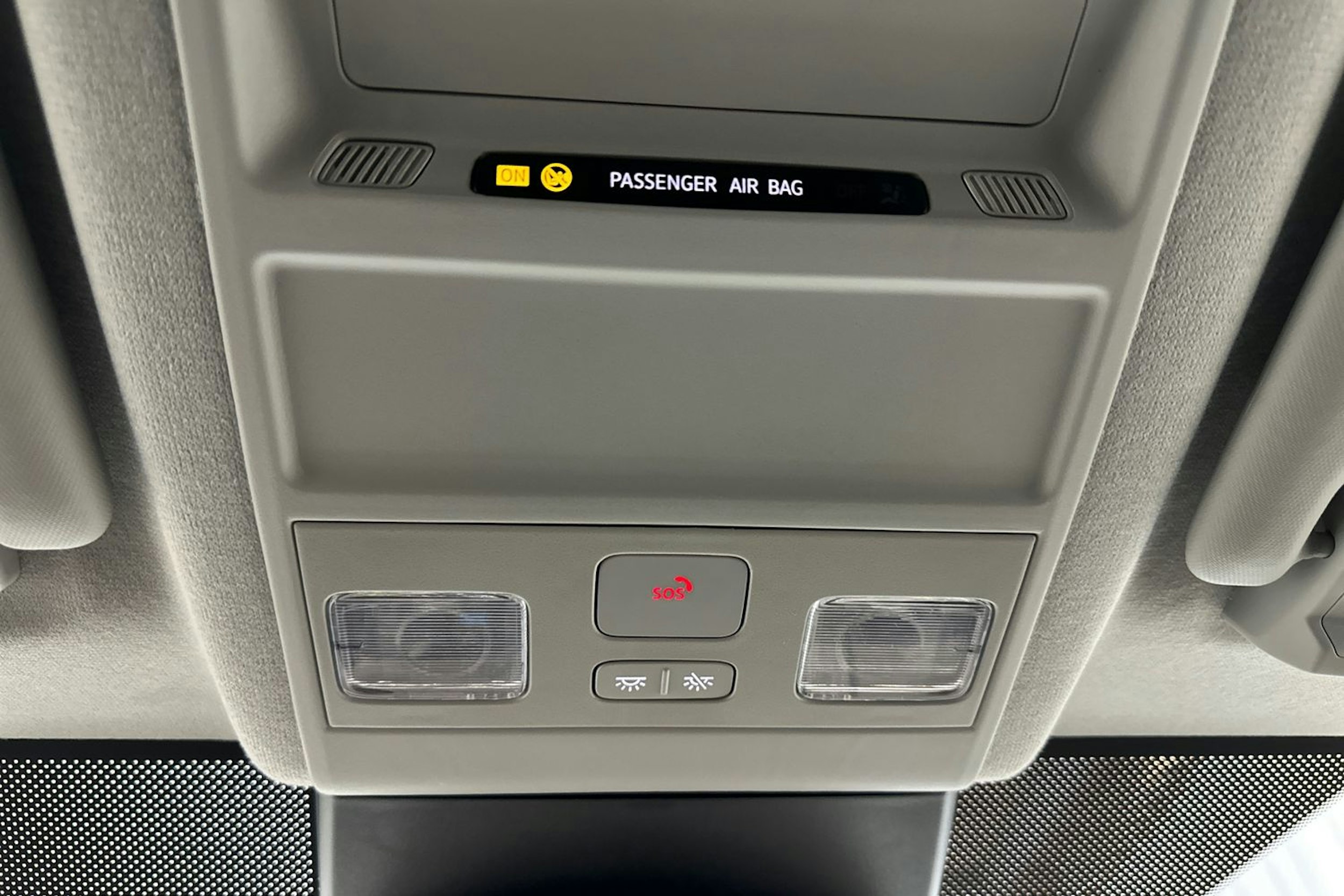 valkoinen Volkswagen Transporter 2025 kuva 26.