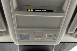 valkoinen Volkswagen Transporter 2025 kuva 26.