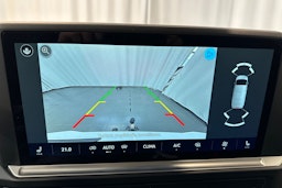 valkoinen Volkswagen Transporter 2025 kuva 27.