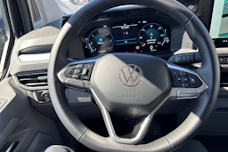 musta Volkswagen Transporter 2026 kuva 13.