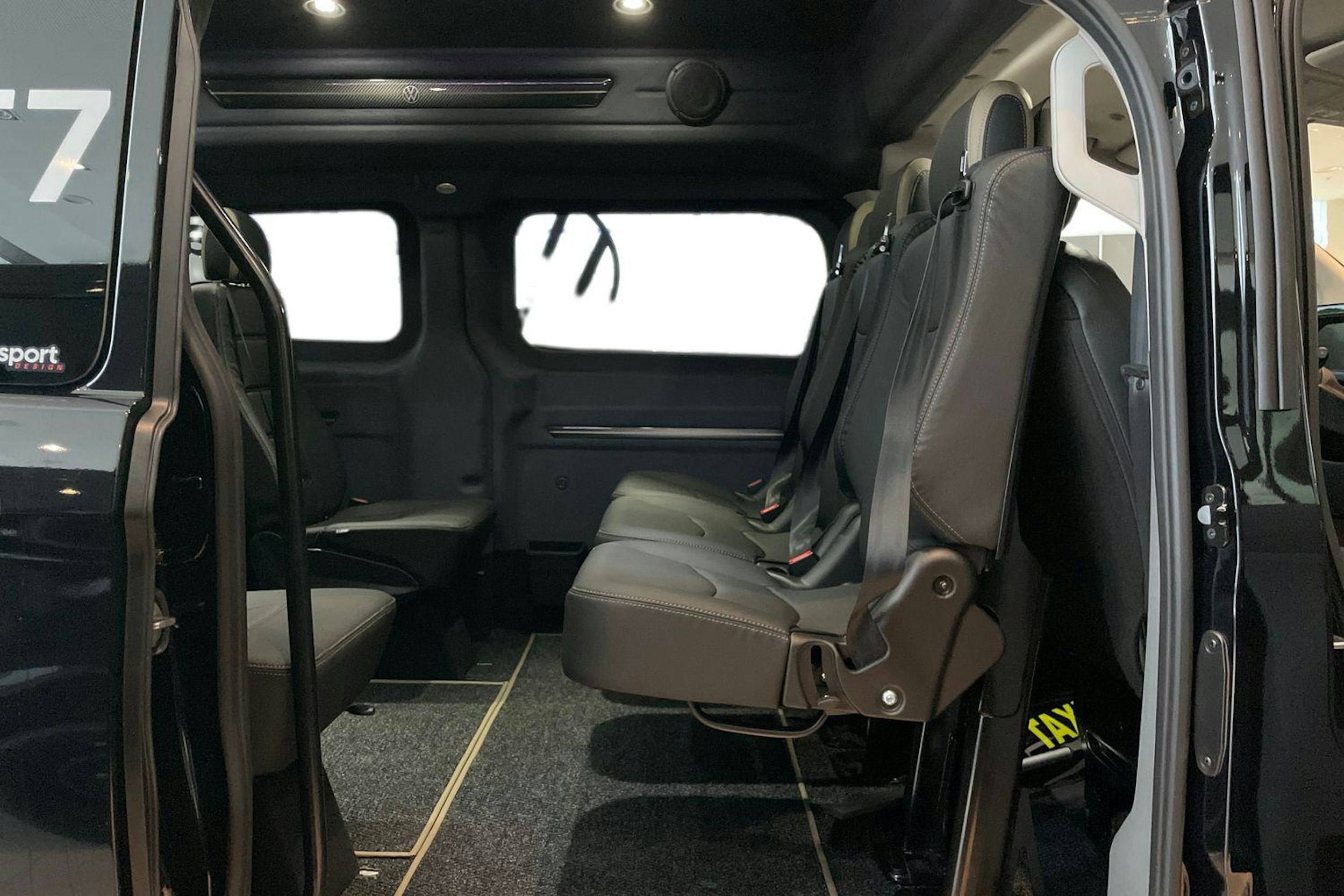 musta Volkswagen Transporter 2026 kuva 10.