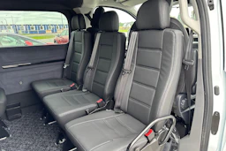 valkoinen Volkswagen Transporter 2026 kuva 15.