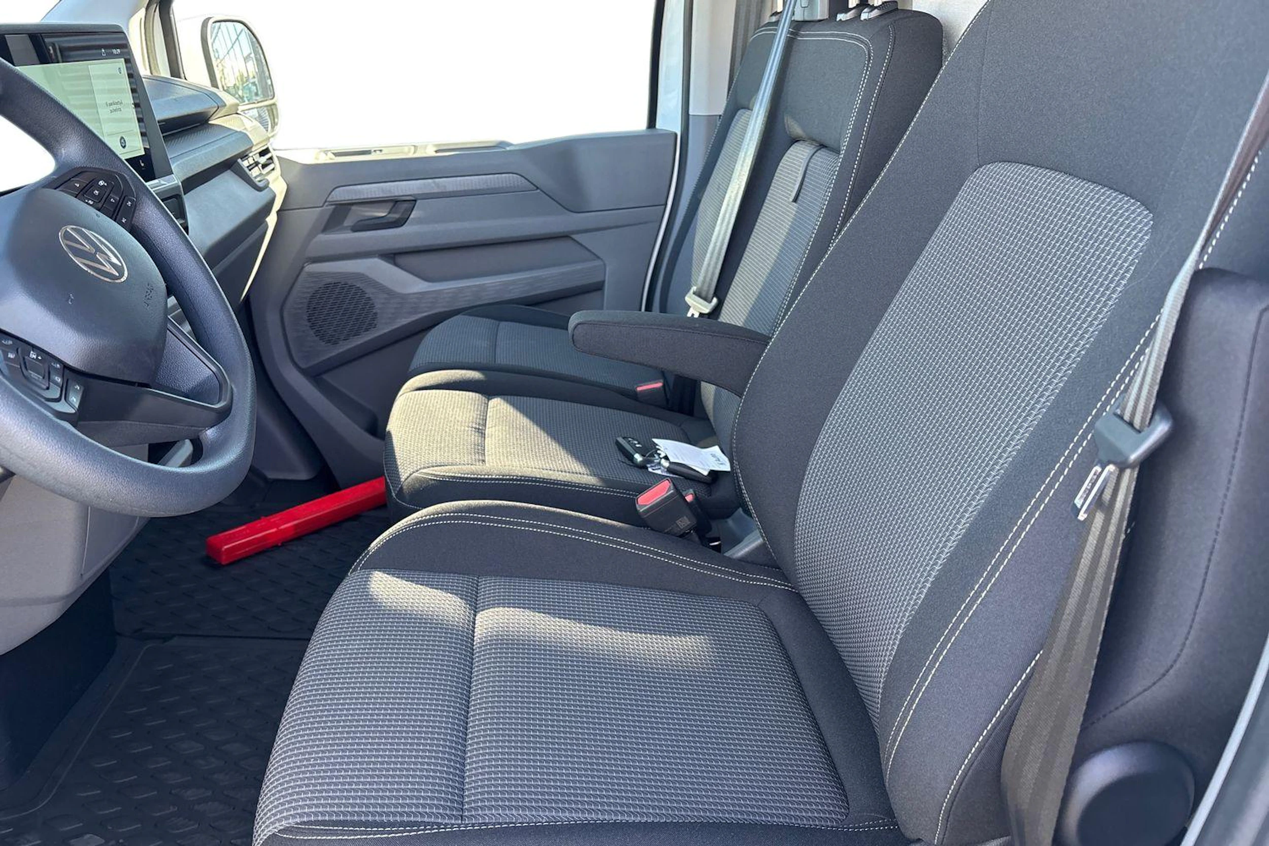 Valkoinen Volkswagen TRANSPORTER 2026 kuva 8.