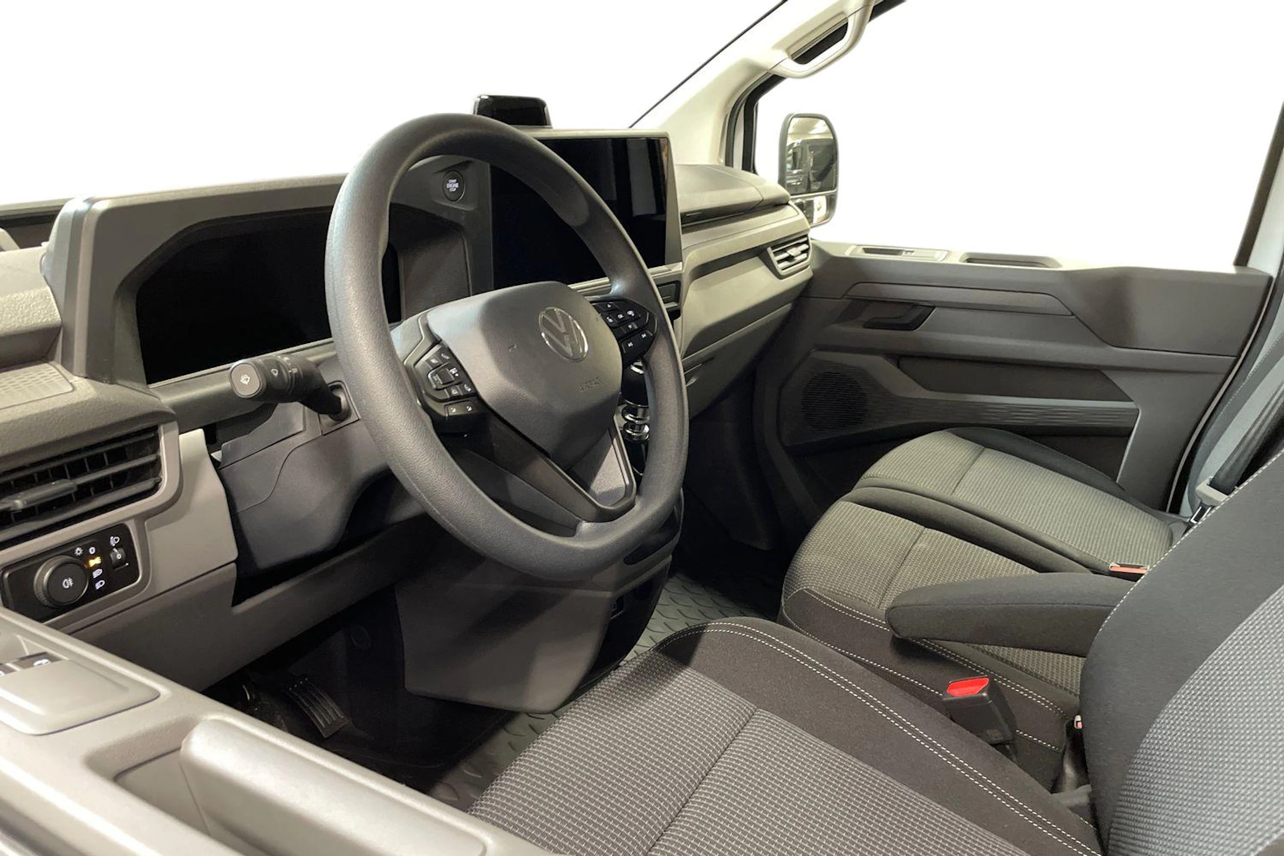 valkoinen Volkswagen Transporter 2026 kuva 8.