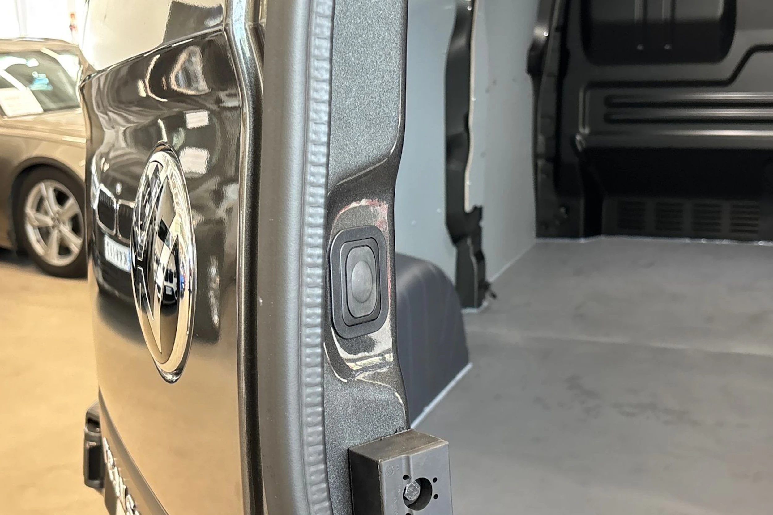 harmaa Volkswagen Transporter 2026 kuva 20.