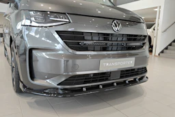 harmaa Volkswagen Transporter 2026 kuva 28.