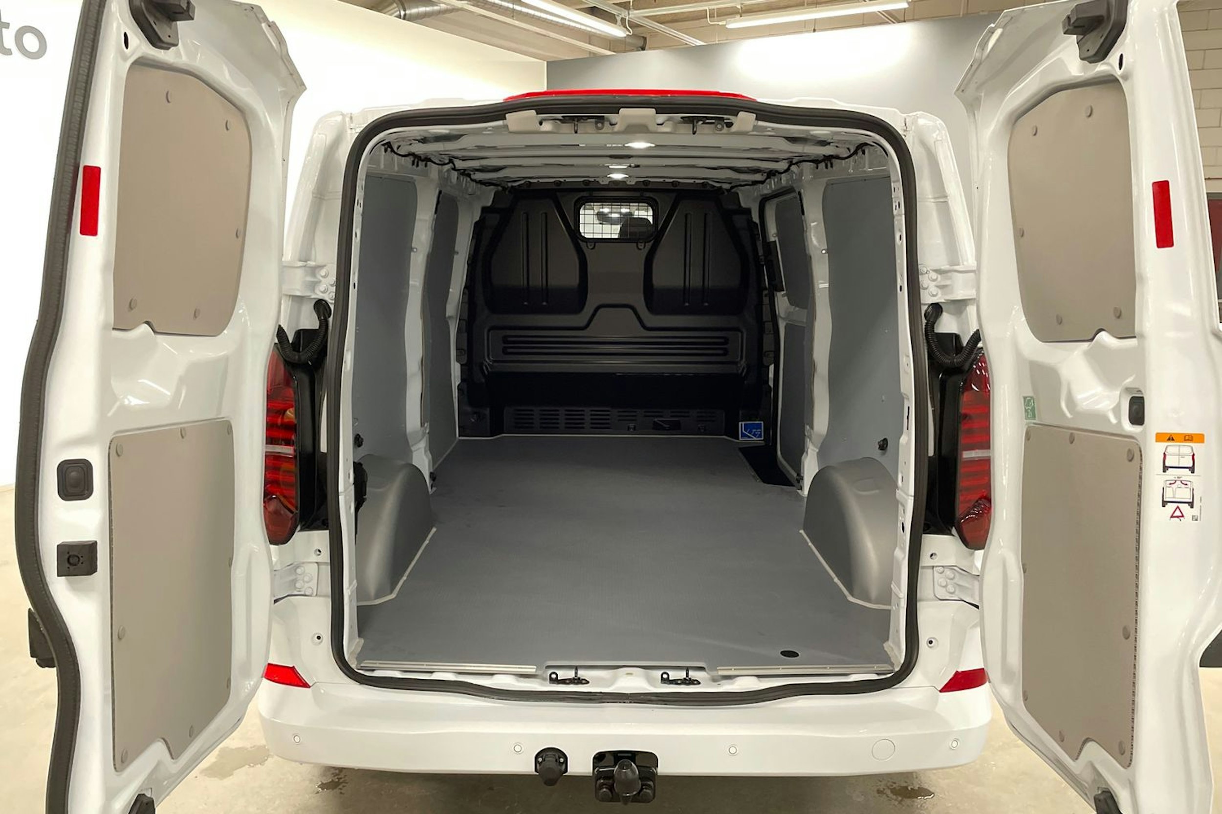 valkoinen Volkswagen TRANSPORTER 2025 kuva 13.