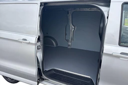 harmaa Volkswagen Transporter 2026 kuva 11.