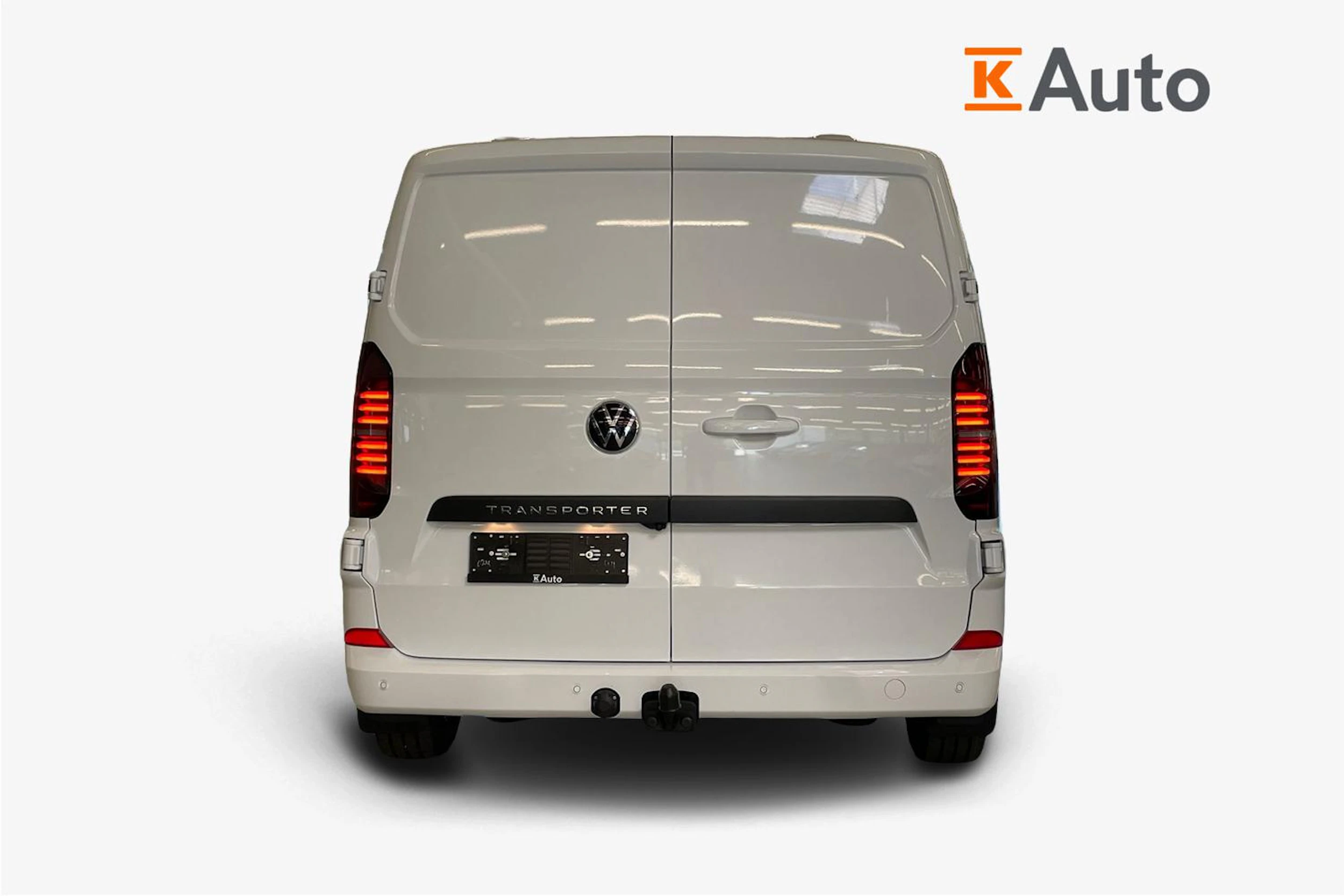 valkoinen Volkswagen Transporter 2026 kuva 4.