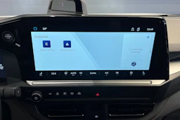 Valkoinen Volkswagen Transporter 2026 kuva 15.