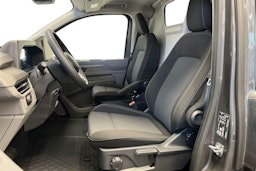 harmaa Volkswagen Transporter 2026 kuva 11.