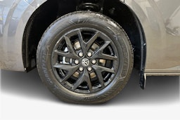 harmaa Volkswagen Transporter 2026 kuva 12.