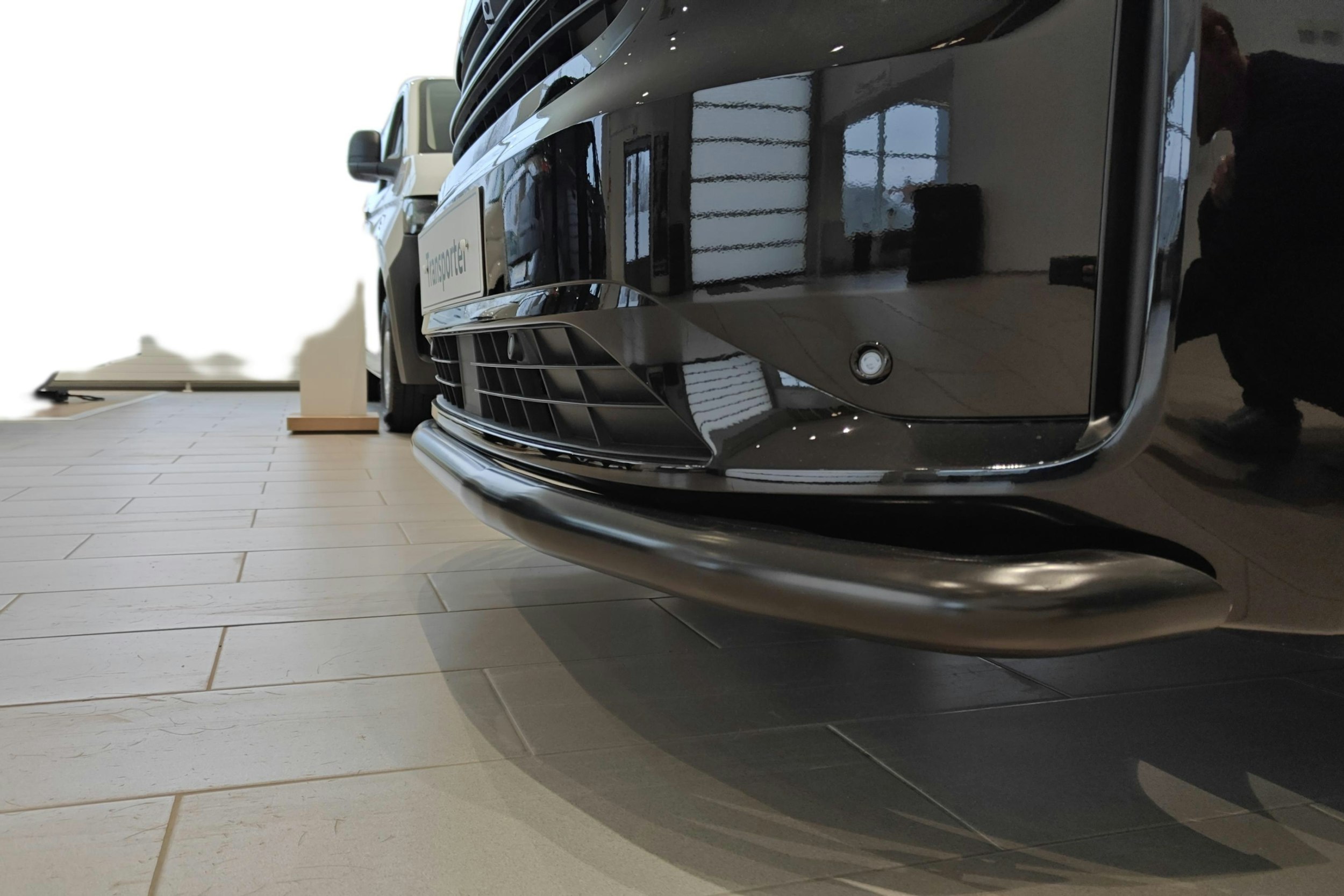 musta Volkswagen Transporter 2026 kuva 11.