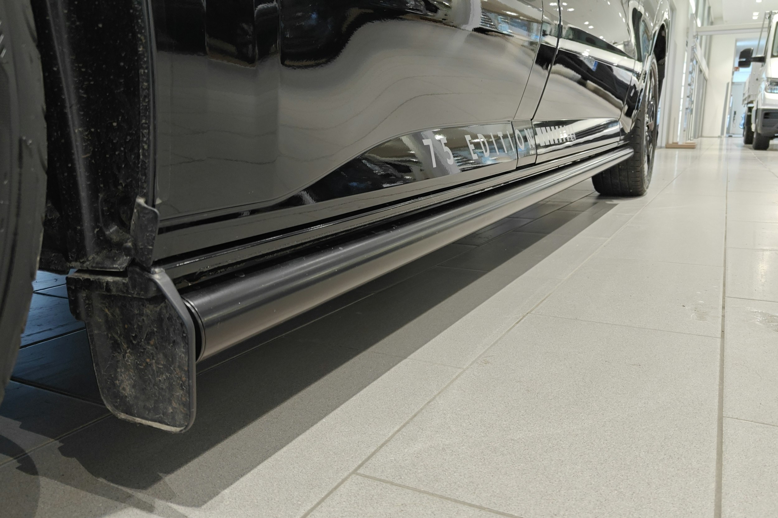 musta Volkswagen Transporter 2026 kuva 13.