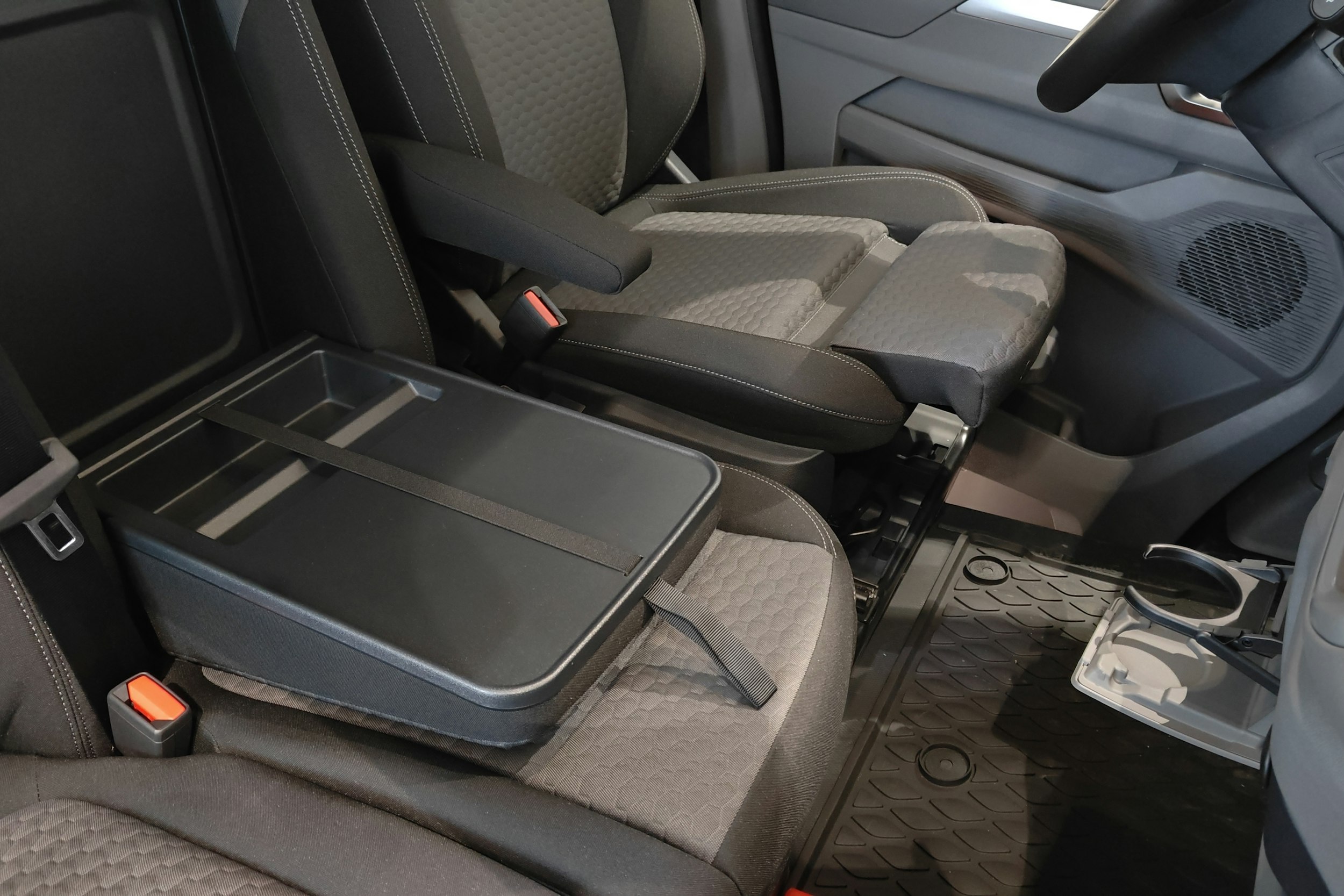 musta Volkswagen Transporter 2026 kuva 23.